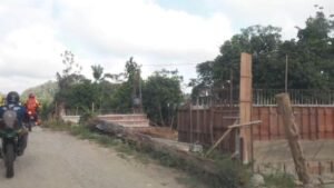 Tampak Jambatan Baratan, Desa Gunung Seriang, Kecamatan Tanjung Selor dalam progres pembangunan.