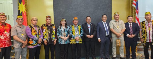 KERJASAMA : Wakil Gubernur (Wagub) Kalimantan Utara (Kaltara), Ingkong Ala, S.E., M.Si menghadiri acara Gawai Dayak Peringkat Sarawak, Malaysia tahun 2025 di Kota Kuching, Jumat (20/6) lalu.