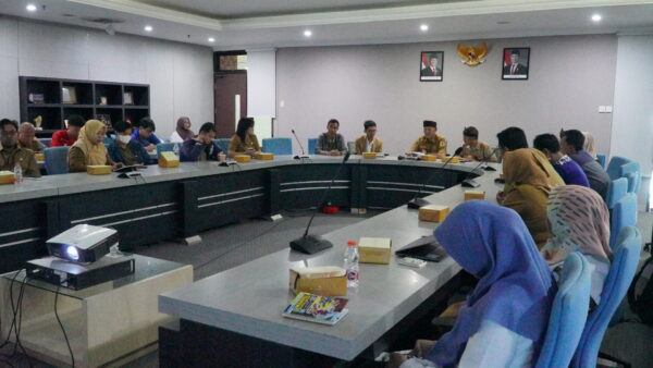 SPBE : Kepala DKISP Kaltara, Dr. H. Iskandar, S.IP., M.Si., membuka kegiatan Sosialisasi Manajemen Layanan SPBE yang digelar di Ruang Rapat Benuanta, Gedung Gadis II, Selasa (24/6).
