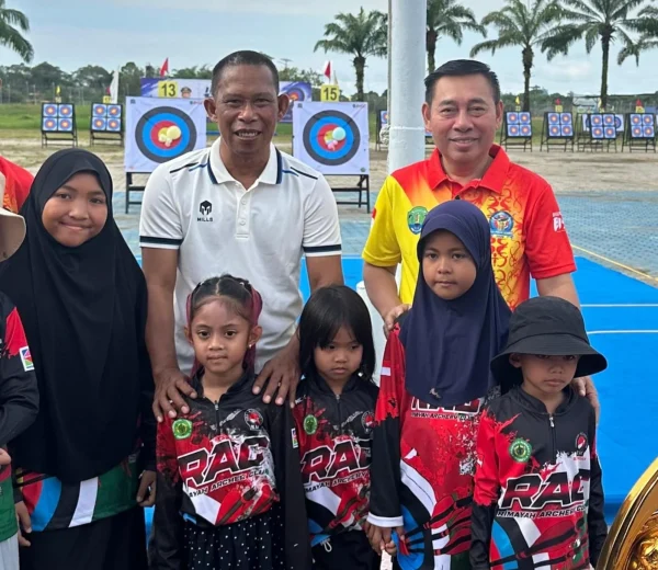 Ketua DPRD Bulungan : Riyanto (kanan)